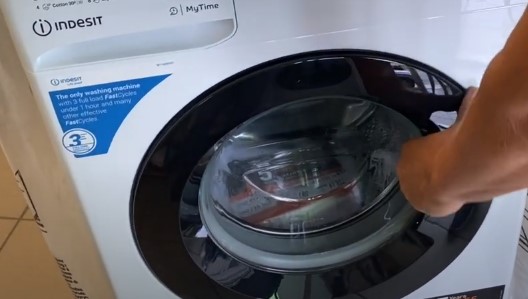 My Washing Machine Smells of Stagnant Water